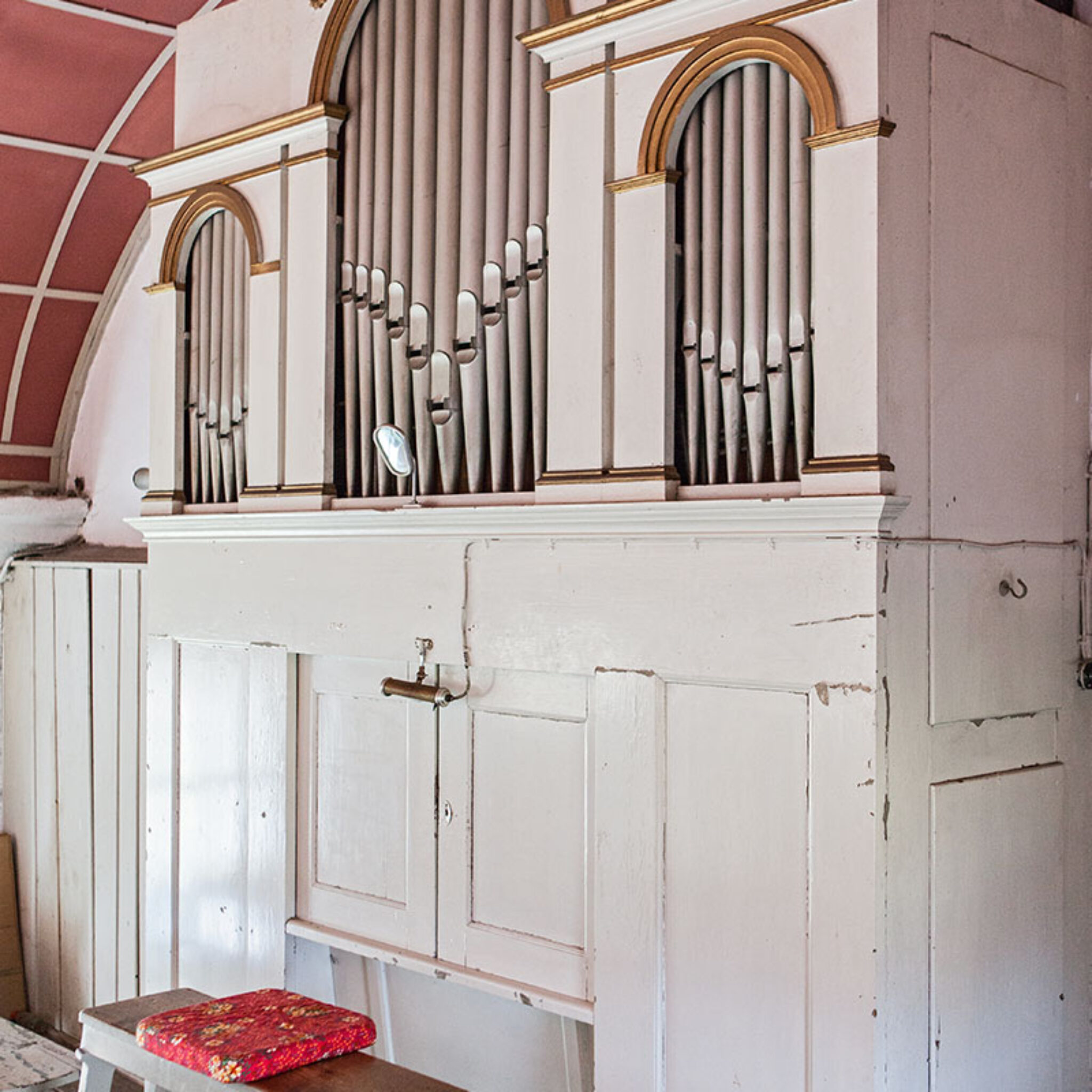 Die Kirche in Neuendorf - die Orgel