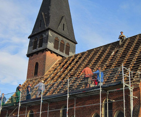 Trebitzer Kirche - Das Dach ist abgedeckt