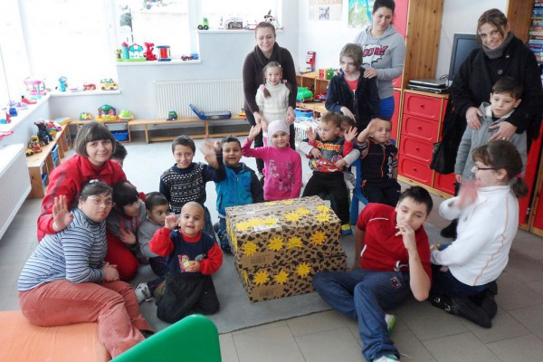 Geschenke für das Kinderheim von Petrosani von den Kindern der christlichen Kita Hasenbande in Brück