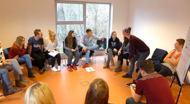 Planung der Nachtwanderung - Vorbereitung auf das Konfirmandencamp 2015 in Mötzow