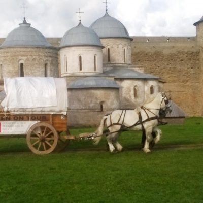 Glocke in der Burg Ivangorod - Titanen on tour in Russland